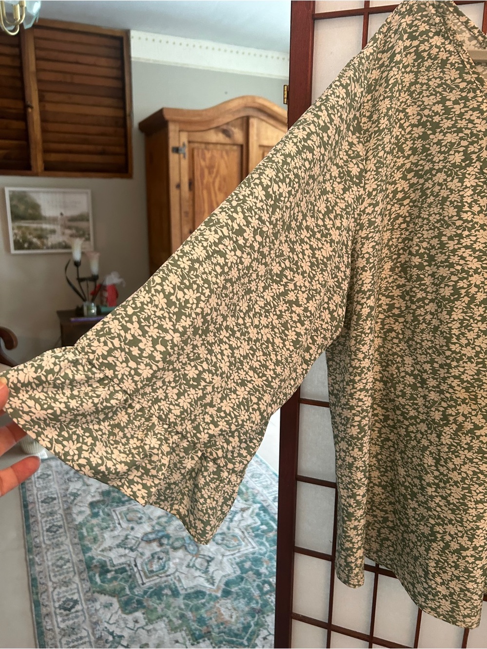 Green Floral Bell-Sleeve Blouse